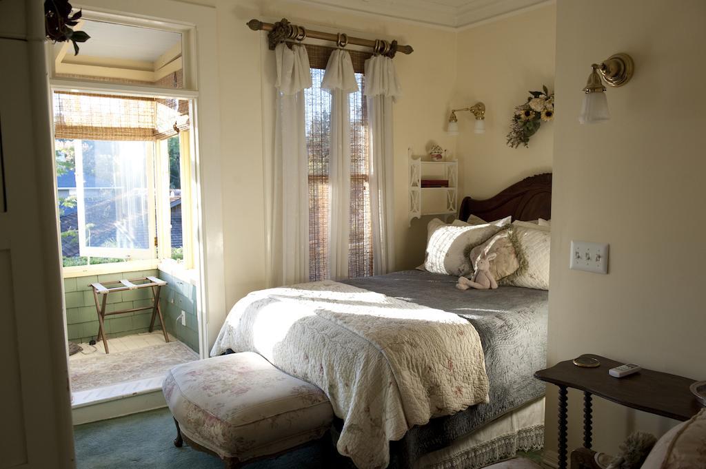 The Bissell House Bed & Breakfast Pasadena Esterno foto